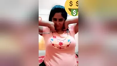 Today Exclusive -shy Desi Girl Shows Her Boobs To Lover On Vc