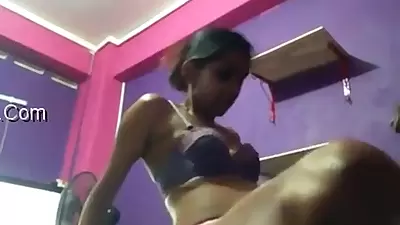 Exclusive- Sexy Sri Lankan Girl Hanjob And Ridding Lover Dick