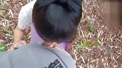 Walking In The Forest And Fucking Cum Gets A Creampie Sex In A Public Park เยดใuปา