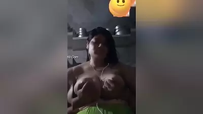 Today Exclusive- Cute Bangla Girl Play With Her Big Boobs