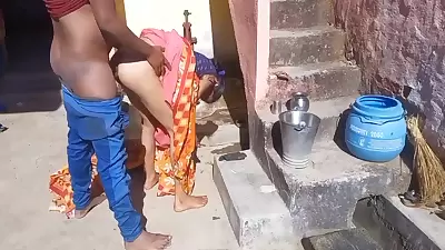 Deshi Village Bhabhi Outdoor Hindi Sex