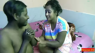 Bhabhi Ne Nokor Ko Chudai! Village Bhabhi Sex