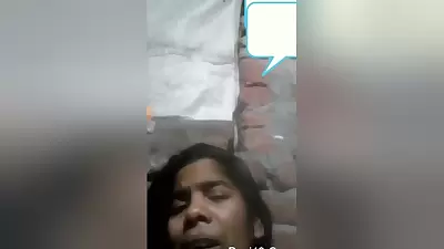 Today Exclusive- Village Girl Showing Her Boobs And Pussy On Video Call