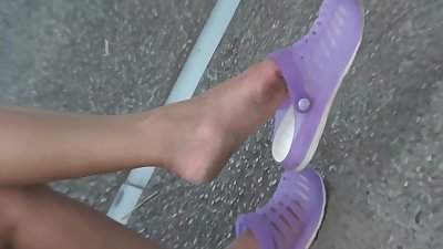Candid Feet samples 5 (1080p quality and faces in the C4S)