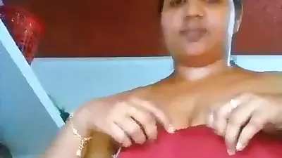 Malayali Aunty Mula Thazhukal Video
