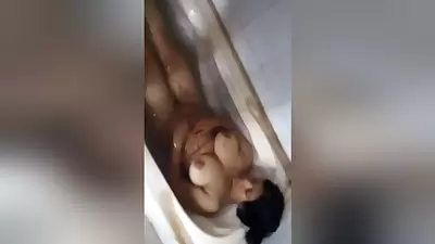 Today Exclusive- Wife Bath Top Bathing Clip Record By Hubby