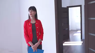 Cute Realtor Uses Her Tiny Ass To Convince Client