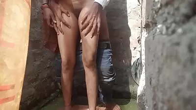 Indian Desi Erotic Bhabhi Fucks In The Openly Bathroom Outdoors With Hot Milf