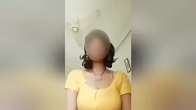 Desi Bhabi Viral Video With Huge Boobs