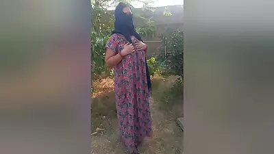 Hot Sexy Kitu Bhabhi Got Naked In The Jungle And Gave Her Friend A Full View Of Her Breasts And Pussy