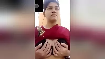 Cute Bangla Girl Shows Boobs On Vc