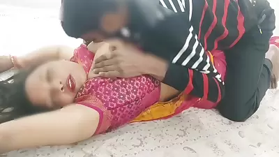 Beautiful Desi Indian Bhabhi Fucked By Her Stepbrother In Law And Cum On Mouth With Hindi Audio