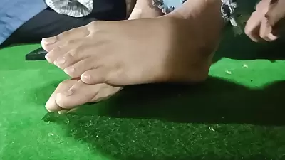 indian feet : candid indian feet : feet pov