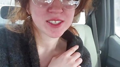 Horny soccer mom cums in back seat