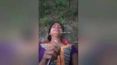 Today Exclusive- Desi Village Girl Out Door Pussy Fingering By Bf