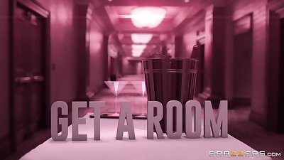 Nikky Dream & Danny D in Get A Room - BrazzersNetwork